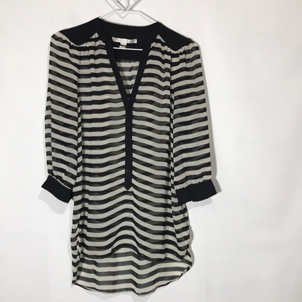 LC Lauren Conrad Black And White Top Size Small